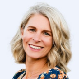 Kelli McLeod Director of Client Services