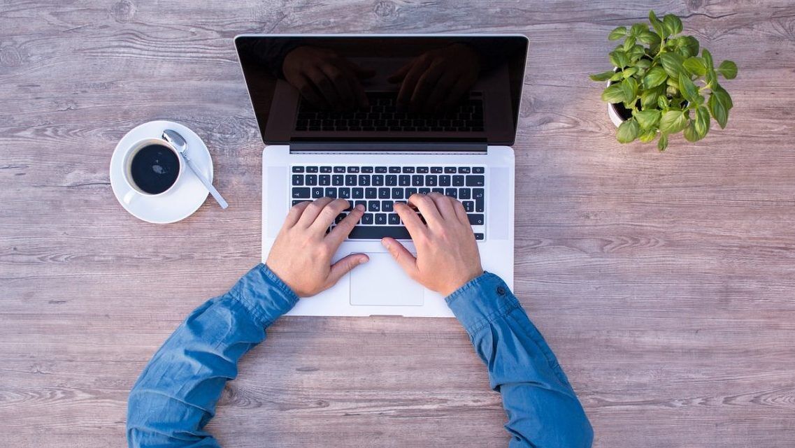 Financial advisor blogging