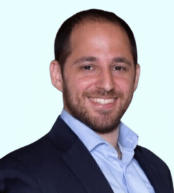 Profile picture of our account manager Adam Spera.